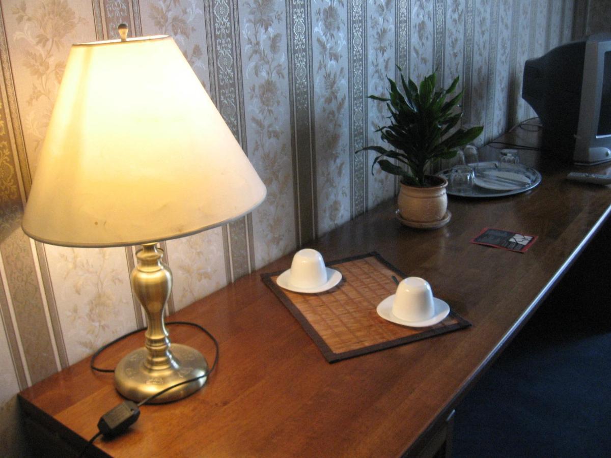 Diplomat Aparthotel Kiev Bilik gambar